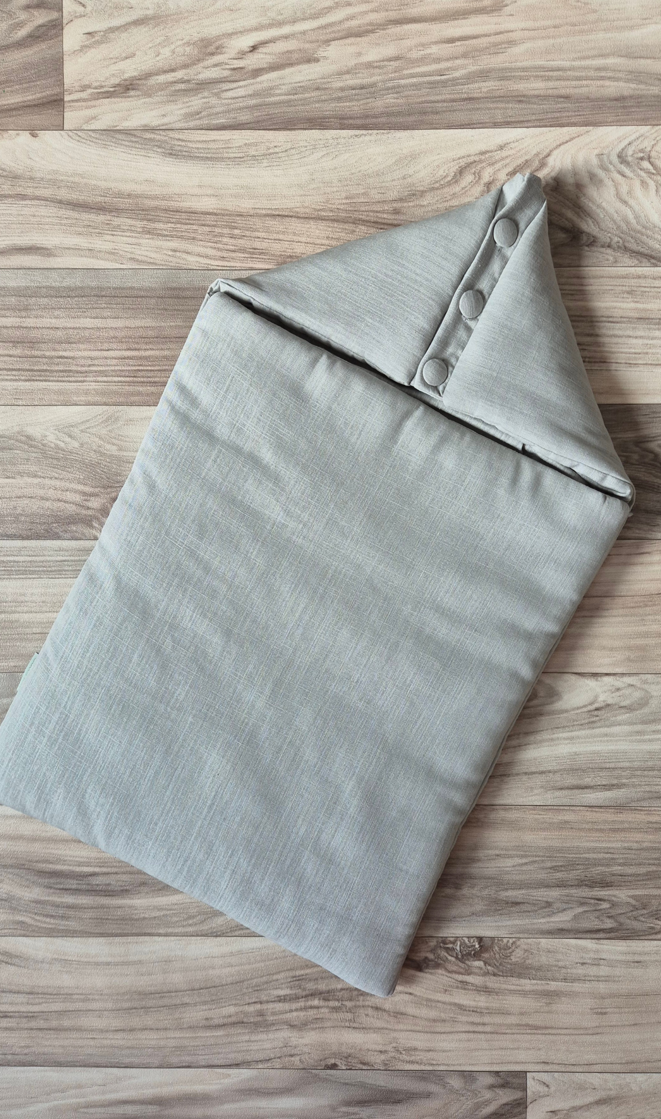 Minimal grey