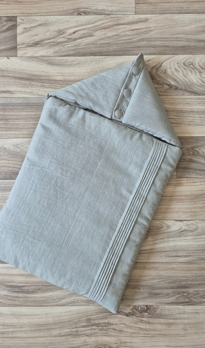 Pleats beige yes 1