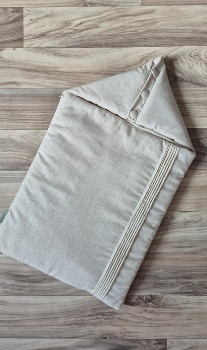 Pleats beige yes 1