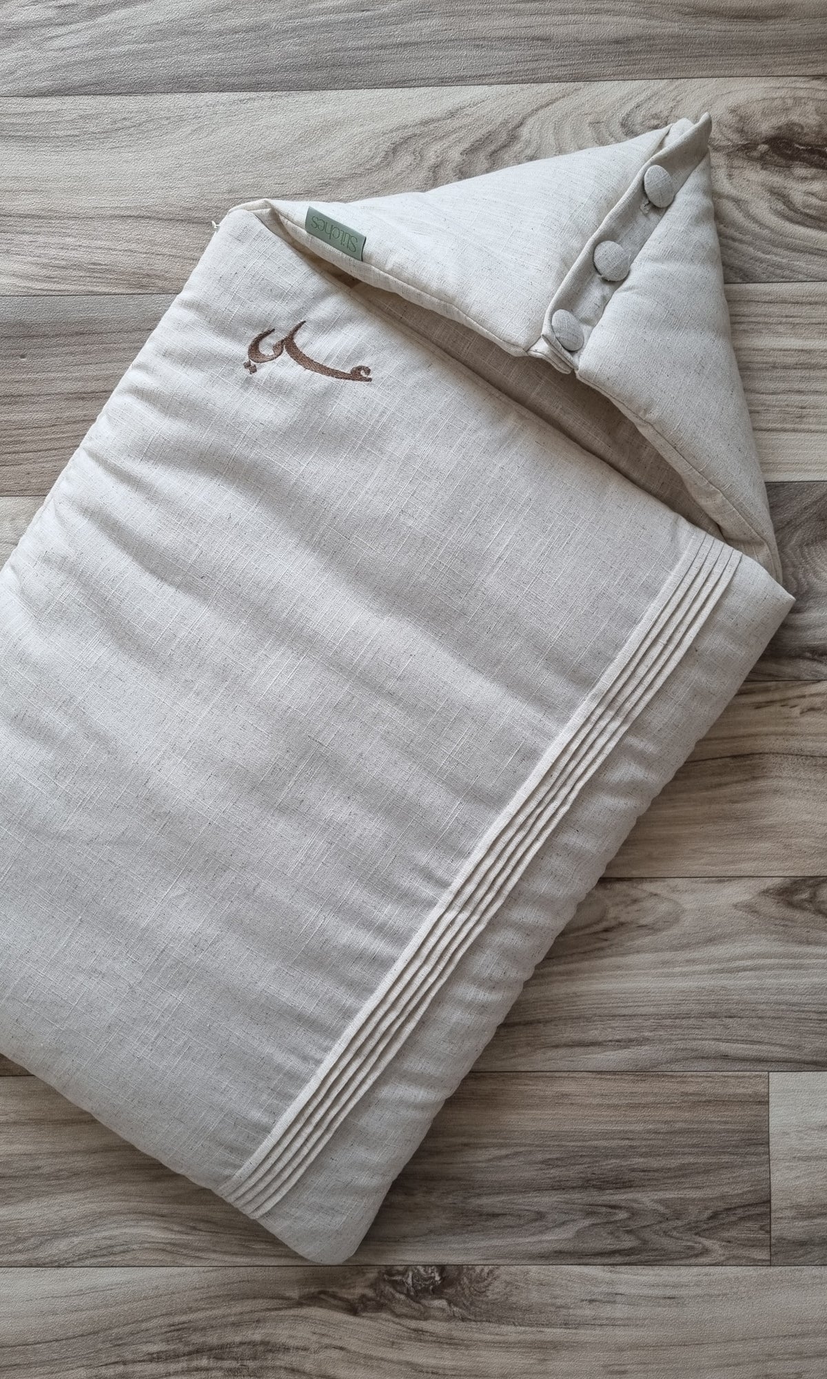 Pleats beige yes