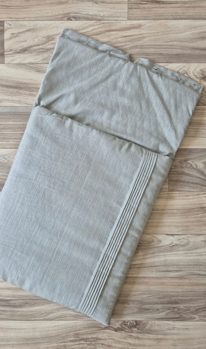 Pleats beige yes 1