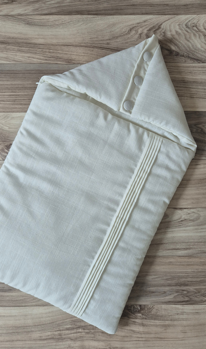 Pleats off white front view