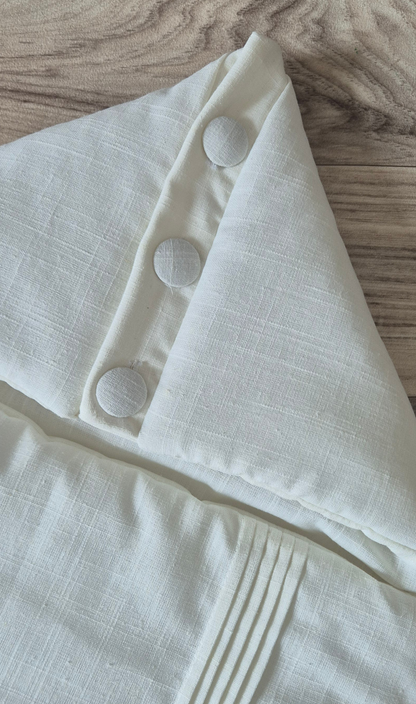Pleats beige yes 1