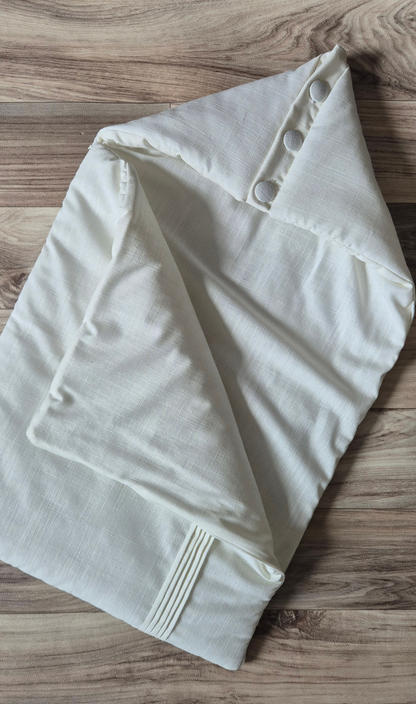 Pleats beige yes 1