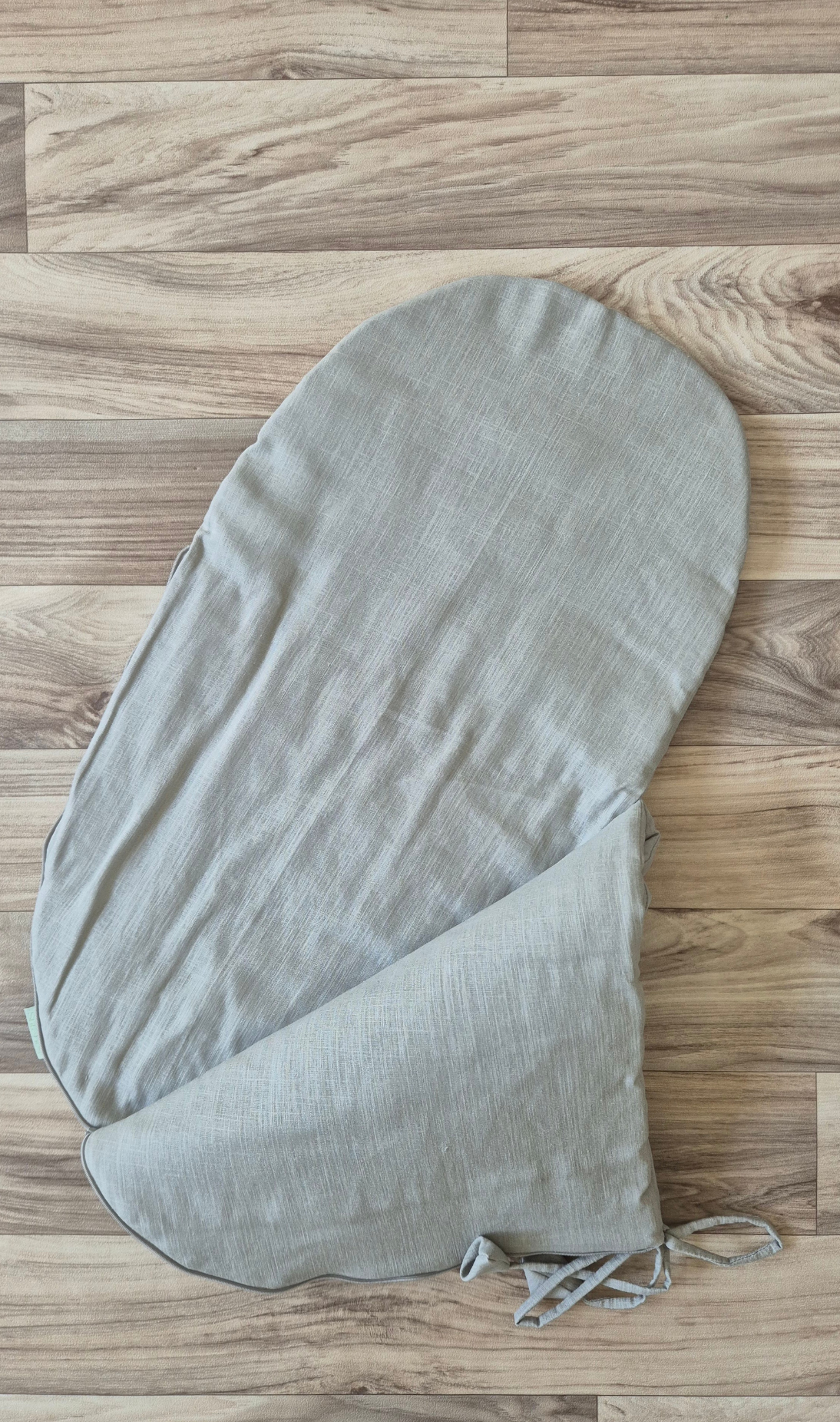 Round grey open